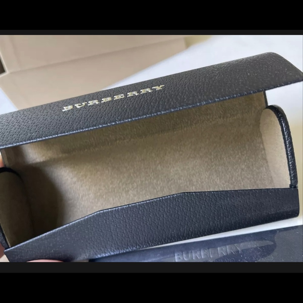 Burberry Authentic Leather Hard Sunglass Eyeglass Case Box Cleaning Cloth Black - Picture 4 of 4